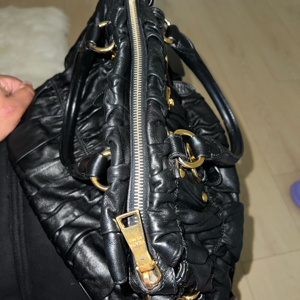 100% Authentic Prada Nappa Gaufre Leather Tote bag. - Picture 8 of 11